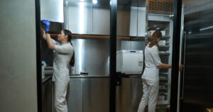 Hospitals: Top 5 Benefits of Wireless Temperature Sensors for Refrigeration Monitoring