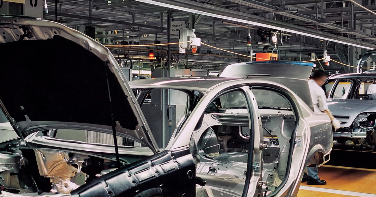 Why Industrial Manufacturers are Adopting Wireless Power Monitoring Sensors
